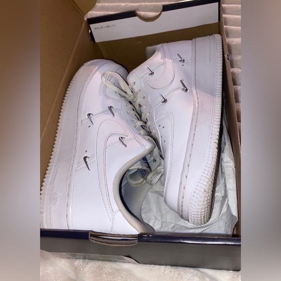 Nike Air Force 1 Low ‘07 LX White Sisterhood CT1990-100 Women’s 8.5 With Box - Picture 13 of 16
